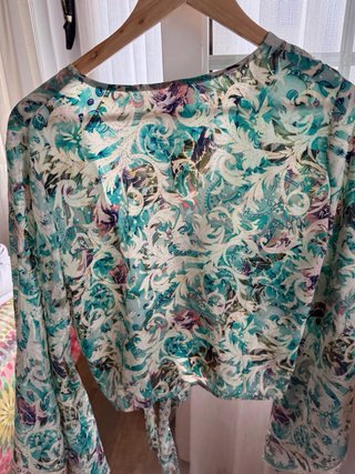 OFERTA SOLO HOY* bikinis + top de SUBDUED + blusa