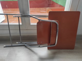 Pupitre escolar vintage plegable naranja