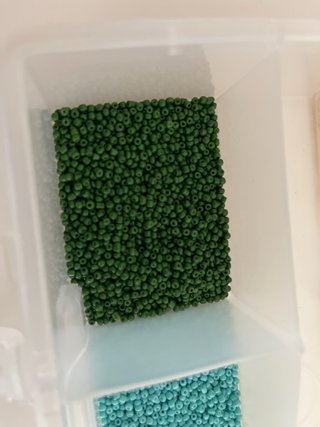 Caja para hacer pulseras y collares