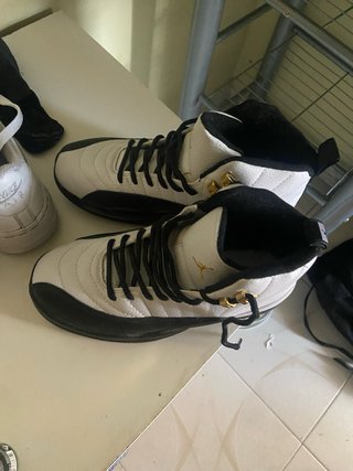 Jordan 12 Blancas y Negras
