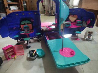L.O.L. Surprise OMG Caravana Glamper 4-en-1