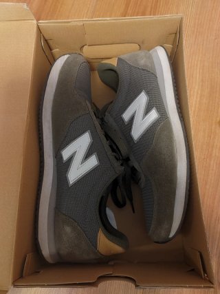 Zapatillas New Balance 220 T.42 Verde y Mostaza