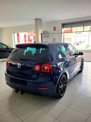 Volkswagen Golf R32 5p