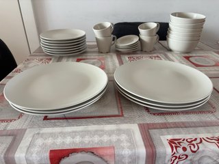 Vajilla Beige Cerámica y Porcelana