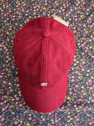 Gorra Carhartt tipo Pana Roja red velvet