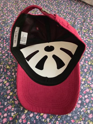 Gorra Carhartt tipo Pana Roja red velvet