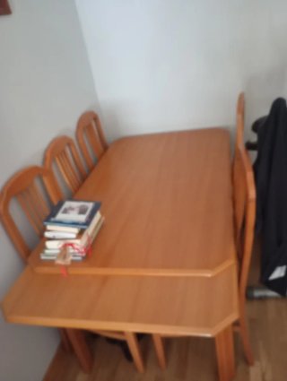 Mesa comedor extensible madera maciza.