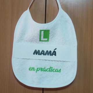 ACCESORIOS BEBÉ (DOU DOU, BABEROS, ETC)