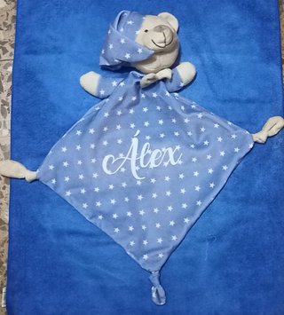 ACCESORIOS BEBÉ (DOU DOU, BABEROS, ETC)