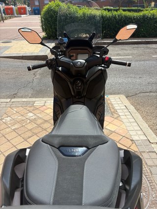 Yamaha XMAX 300 Tech MAX!