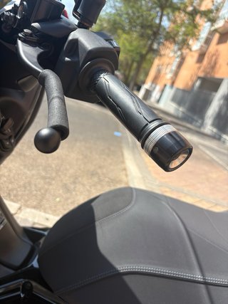 Yamaha XMAX 300 Tech MAX!