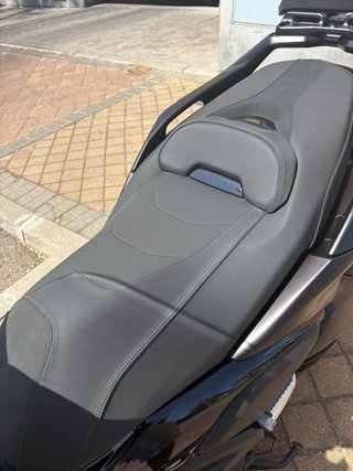 Yamaha XMAX 300 Tech MAX!