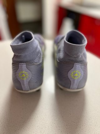 Botas de fútbol Adidas F50 tallas 40 y 38.