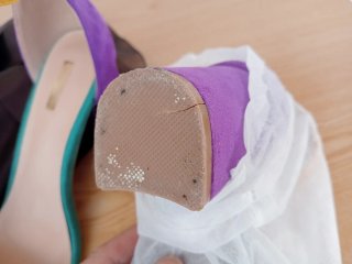 Zapatos de tacón morado, mostaza y turquesa. T.40