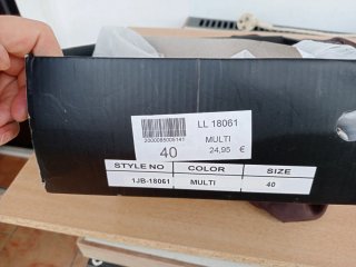 Zapatos de tacón morado, mostaza y turquesa. T.40