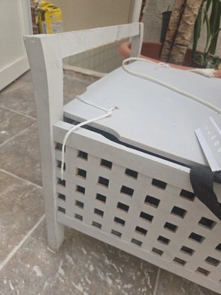 Banco de madera con almacenaje gris