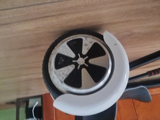 Hoverboard blanco con silla