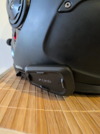 Casco Moto 130R HIRO Negro + CARDO HD i antibao