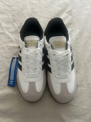 Zapatillas adidas no es original