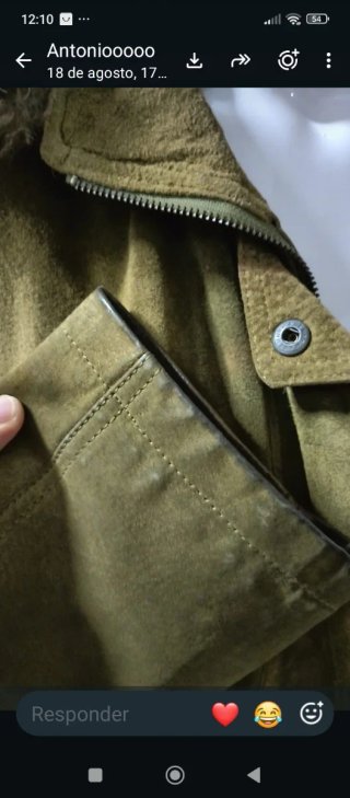 Chaqueta de piel verde oliva
