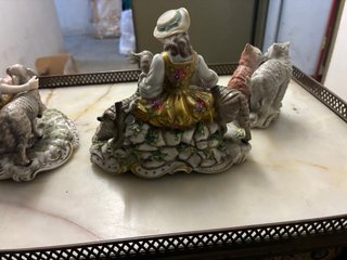 Estatuas de porcelana - precio en descripcion (1)