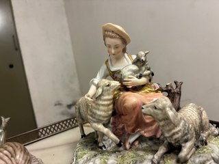 Estatuas de porcelana - precio en descripcion (1)