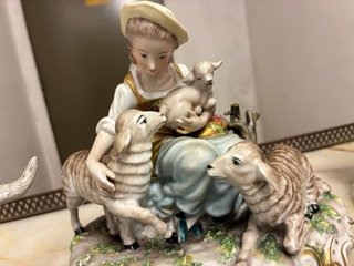 Estatuas de porcelana - precio en descripcion (1)