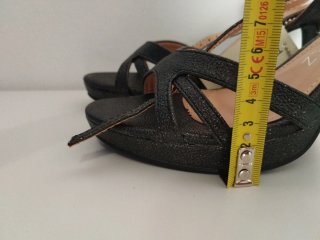 Sandalias Tino Gonzalez tacón negras