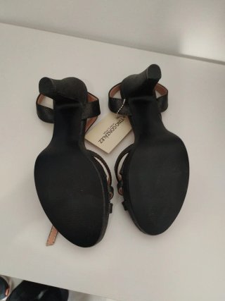 Sandalias Tino Gonzalez tacón negras