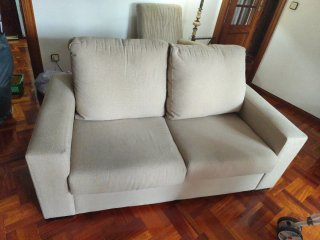 Sofá de 2 plazas beige