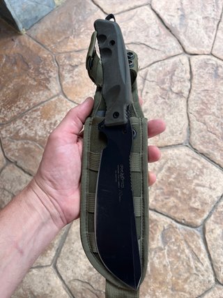 Cuchillo de supervivencia FKMD