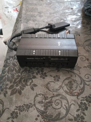 Adaptador Logic3 para tarjetas PS2