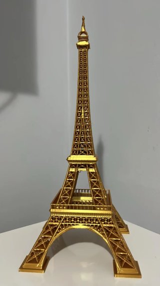 Torre Eiffel Dourada Paris