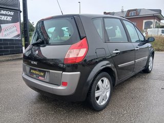 IMPECABLE Renault Scenic 1.6 16V 2004