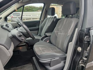 IMPECABLE Renault Scenic 1.6 16V 2004