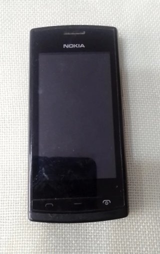 2 teléfonos Nokia 500 para piezas
