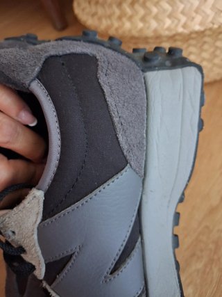 New Balance 38 gris y negra