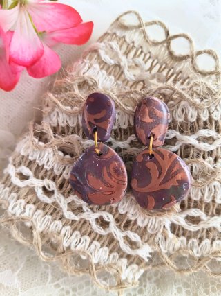 Pendientes Arcilla Polimérica Morado y Dorado