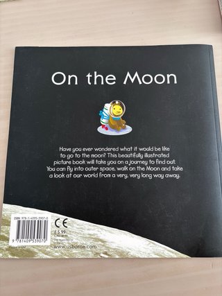Libro On the Moon