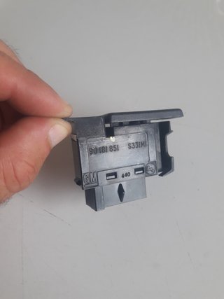 INTERRUPTOR DE LUZ ANTINIEBLA - OPEL KADETT .