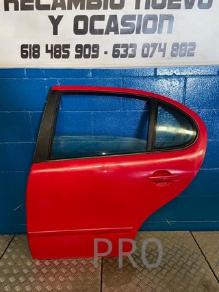 Seat leon mk1 puerta trasera izquierda roja