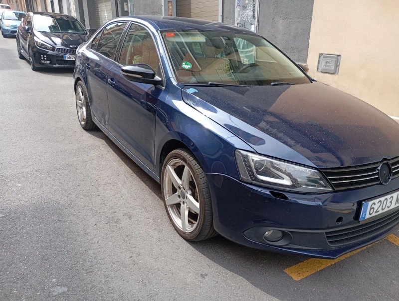 Volkswagen Jetta 2012 negociable - foto 1