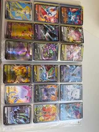 Cartas Pokémon verdaderas V