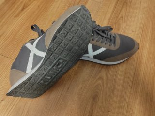 Zapatillas Munich T.42 Marrón Chocolate