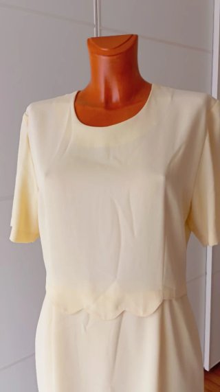 Vestido vintage color vainilla, mantequilla.