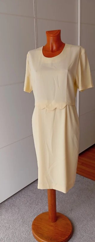 Vestido vintage color vainilla, mantequilla.