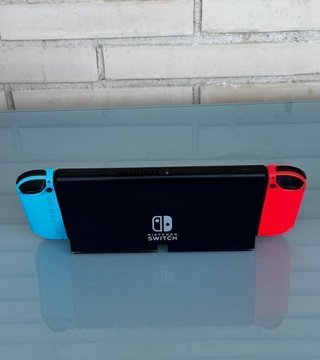 Nintendo Switch OLED Completa