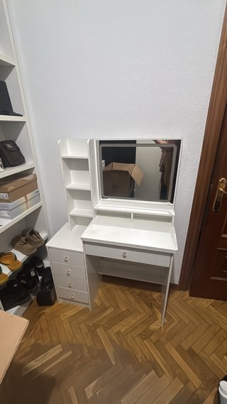 Tocador blanco con espejo de luz tactil y cajones