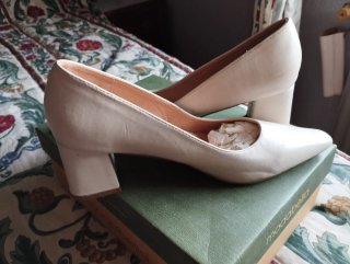 Zapatos de tacón ancho Marypaz beige