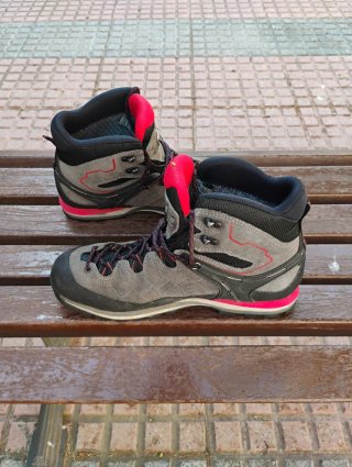 Botas de Montaña Meindl Talla 45. Gore Tex.